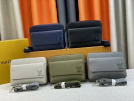 Picture of LV Mens Bags _SKUfw138432881fw
